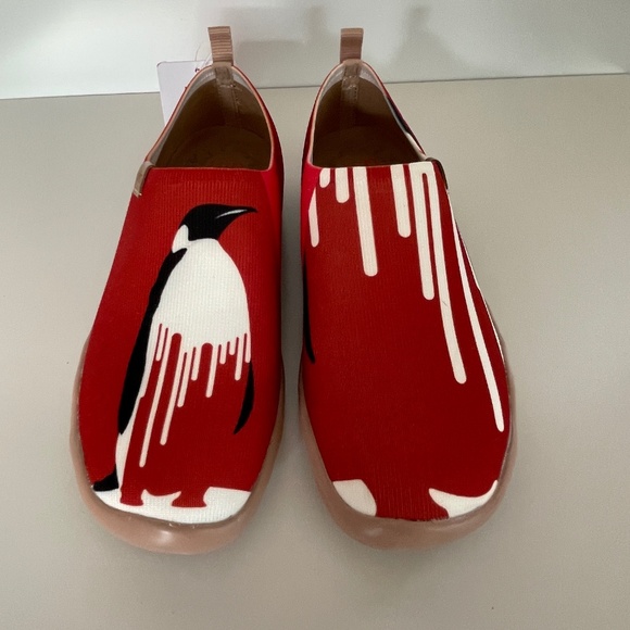 UIN Shoes - UIN Toledo Save The Penguin Slip-On Travel Art shoes Size 6.5 US NWT